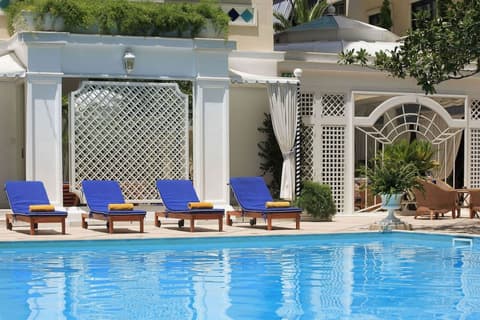 Royal Olympic Hotel, Pool