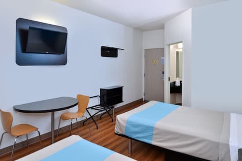 Motel 6 Page, AZ, Room