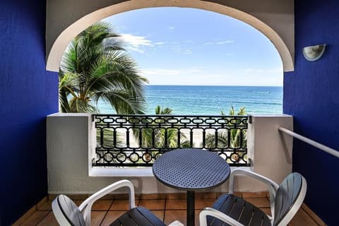 Crown Paradise Golden Puerto Vallarta All Inclusive, Room