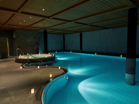 Le Grand Bellevue, Indoor/outdoor pool