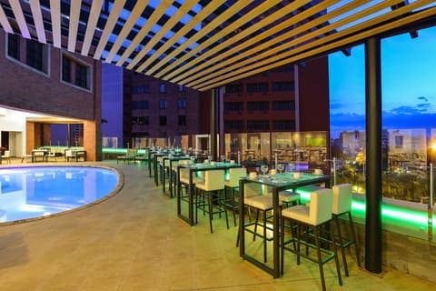 Hotel Dann Carlton Cali, Outdoor pool