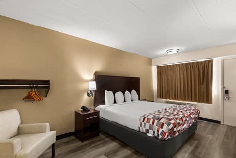 Red Roof Inn Springfield, IL, Room