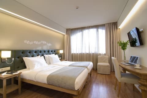 Titania Hotel, Room