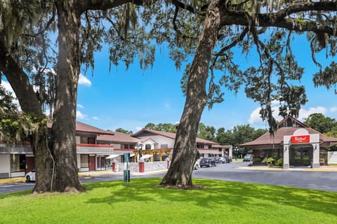 Red Roof Inn Savannah - Southside/Midtown, Exterior