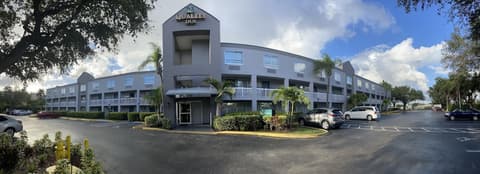 Quality Inn Miami Airport - Doral, Front of property