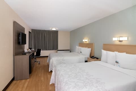 Red Roof Inn PLUS+ Miami Airport, Room