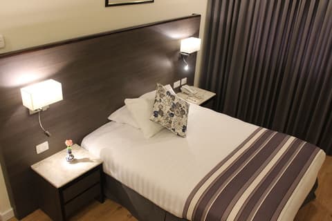 Ambassador Hotel, Room