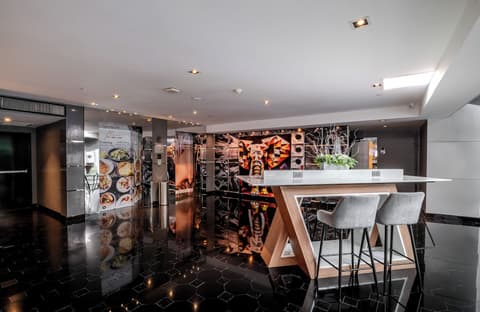 Night Hotel Bangkok - Sukhumvit 15, Lobby