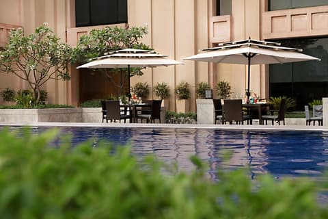 The Metropolitan Hotel and Spa New Delhi, Outdoor pool