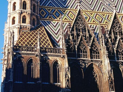 Hotel Mercure Wien Westbahnhof, Miscellaneous