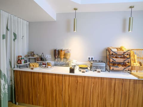 ibis Styles Tours Centre, Miscellaneous