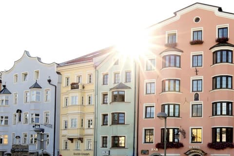 Hotel Mondschein, Front of property