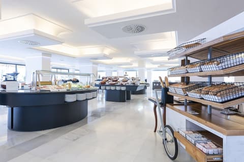 Hotel Palma Bellver Affiliated by Meliá, Breakfast area