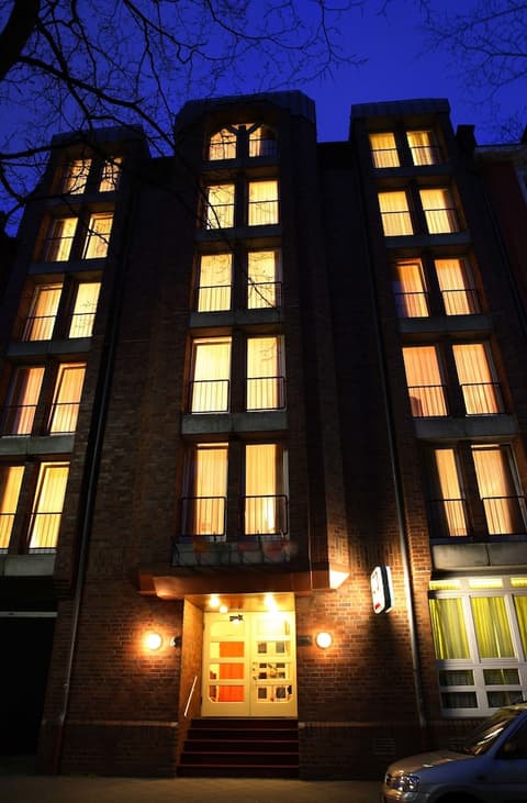 Hotel Lessing, Front of property