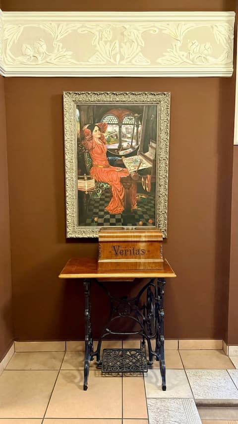 Hotel Union, Reception