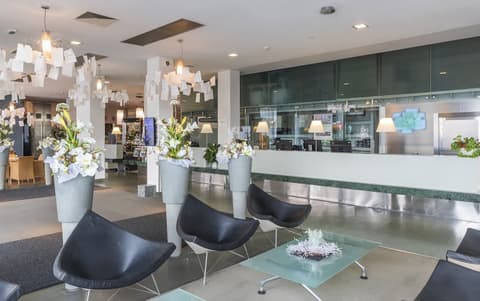 Holiday Inn Prague Congress Centre by IHG, Lobby