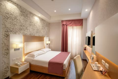 Hotel Diana Roof Garden, Room