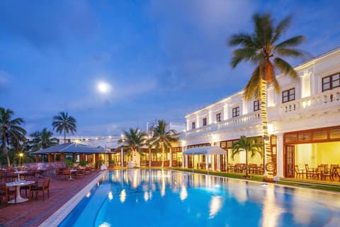 Mount Lavinia Hotel, Pool