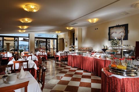 Russo Palace Hotel, Breakfast area