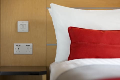 Holiday Inn Express London - Park Royal by IHG, Room