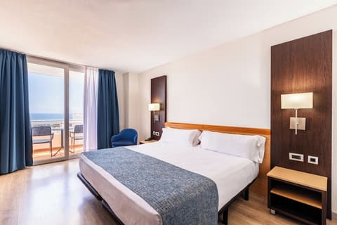 Catalonia Oro Negro, Room