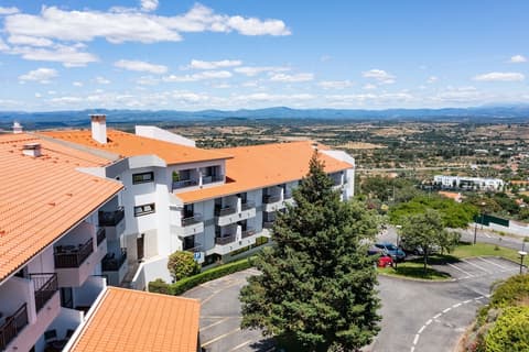 Melia Castelo Branco, Exterior