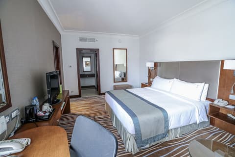 Holiday Inn Abu Dhabi Downtown, an IHG Hotel, Room