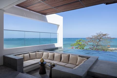 Sumitra Luxury Villas & Resort by Pramana, Room