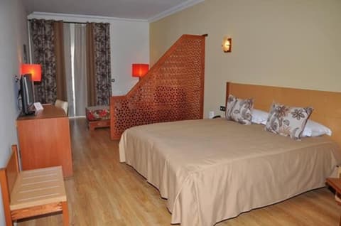 Across Hôtels & Spa Fès, Room