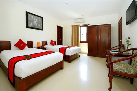 Golden River Hotel, Room
