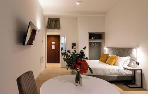 Aiello Hotels - CityLife Apartments, Room