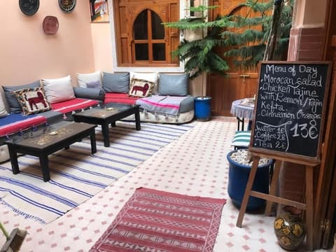 Riad Jnan Adam, Living area
