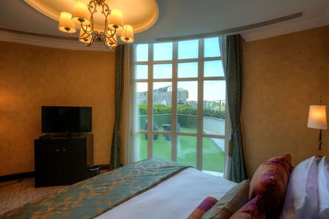 Royal Maxim Palace Kempinski Cairo, Interior entrance