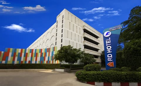 RD Hotel, RV or truck parking