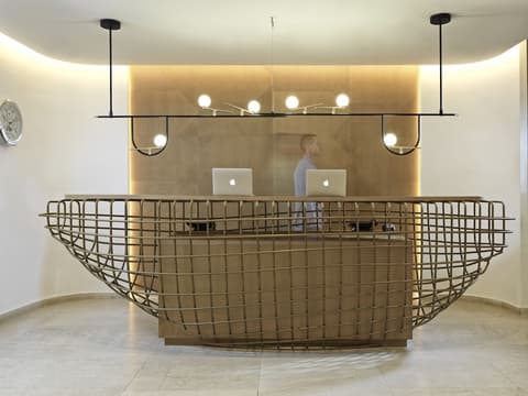 Myconian Korali, Reception