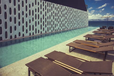 Emiliano Rio, Outdoor pool