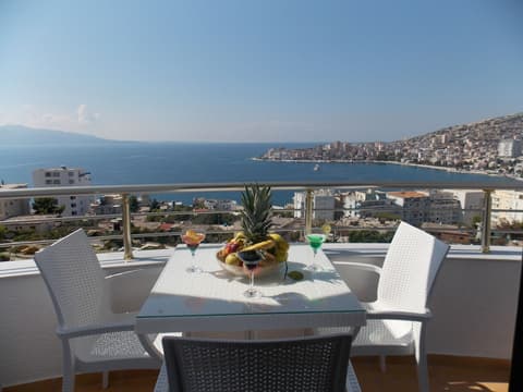 Hotel Mediterrane, Room