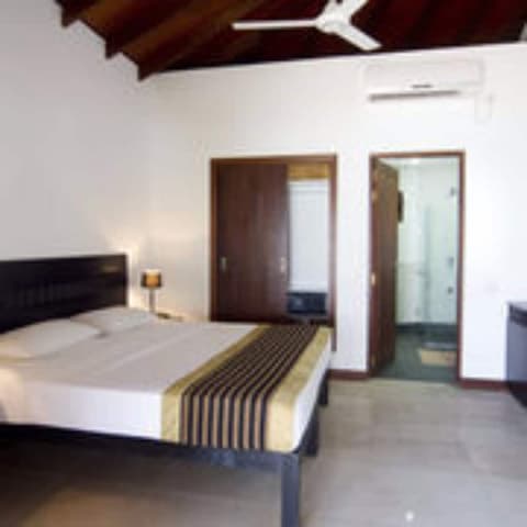 Embudu Village, Room