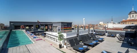 Axel Hotel Madrid - Adults Only, Rooftop pool