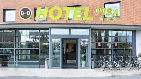 B&B HOTEL Pisa Airport, Front of property