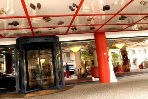 Abitart Hotel, Property entrance