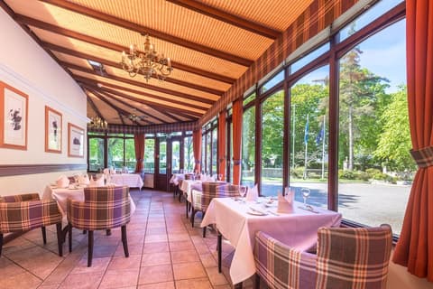 Craigmonie Hotel Inverness by Compass Hospitality, Breakfast area