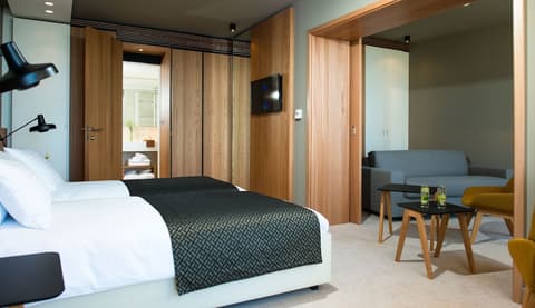 Dubrovnik Palace, Room