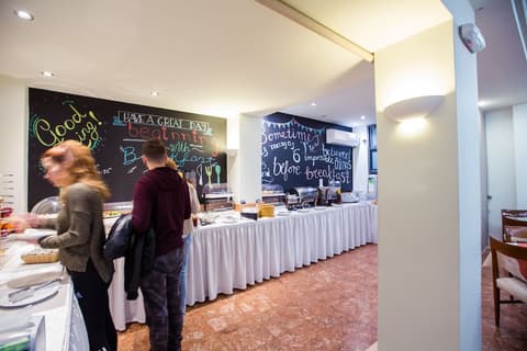 Marina Hotel Athens, Buffet