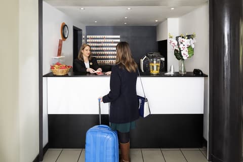 Aparthotel Adagio Access La Défense Place Charras, Reception