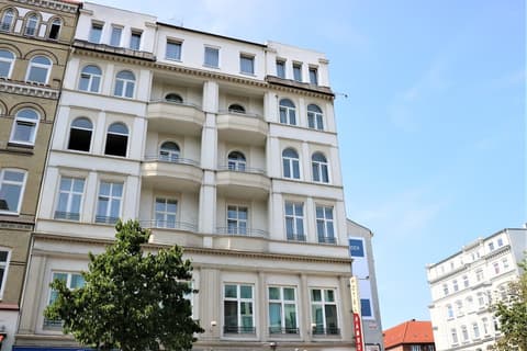 Hotel Hamburg, Exterior