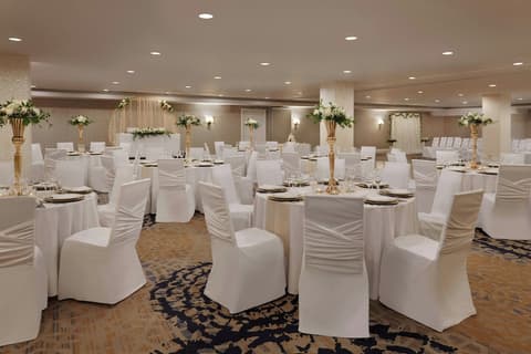 Sheraton Parkway Toronto North Hotel & Suites, Reception