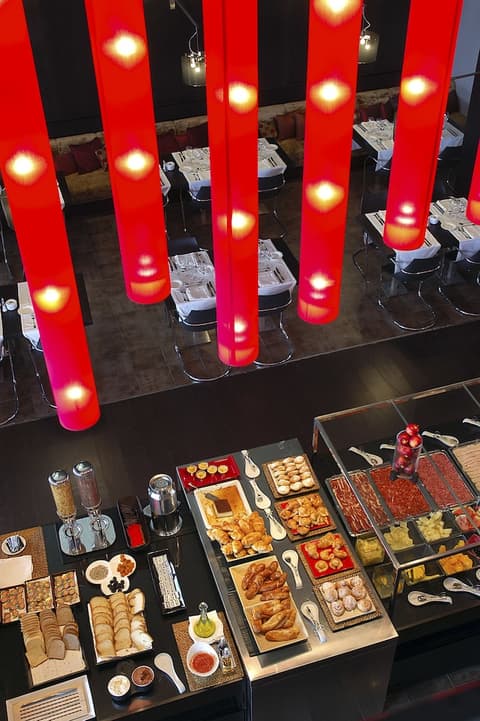 Hotel Barcelona Condal Mar Affiliated by Meliá, Breakfast area