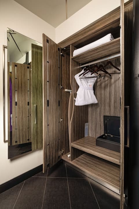 The Moment Hotel, Room