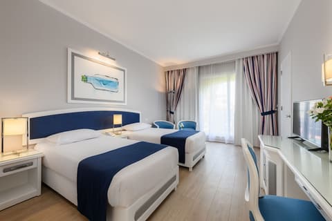 Desert Rose Resort, Room